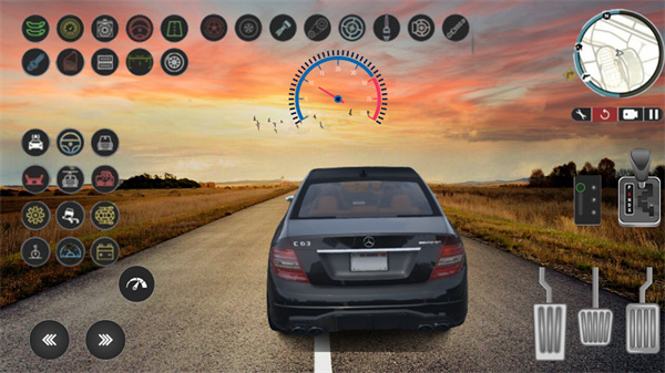 奔驰C63驾驶模拟器截图1